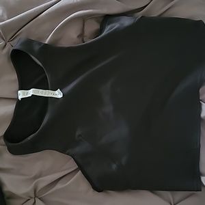 Lululemon active wear crop